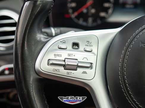 Used 2018 Mercedes-Benz S 560 Sedan image 24
