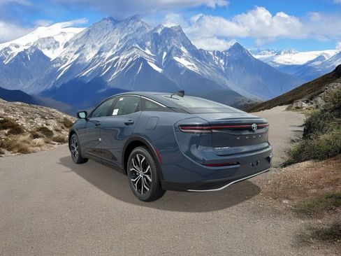 New 2026 Toyota Crown XLE image 3