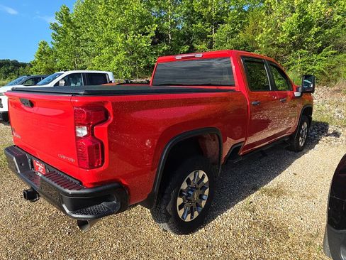 Used 2024 Chevrolet Silverado 2500 Custom w/ Custom Value Package AWD/4WD image 8