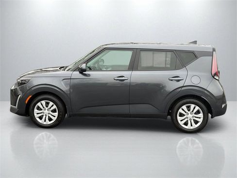 Certified 2024 Kia Soul LX image 4