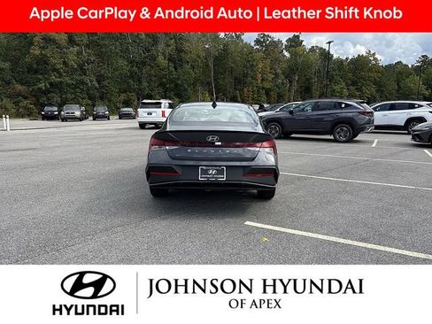 Used 2025 Hyundai Elantra Sport FWD image 7