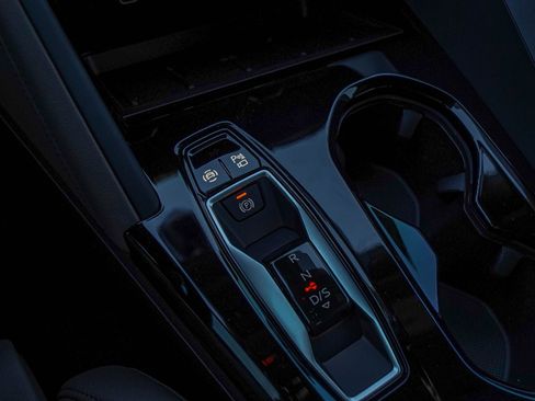 New 2025 Audi Q5 Prestige image 13