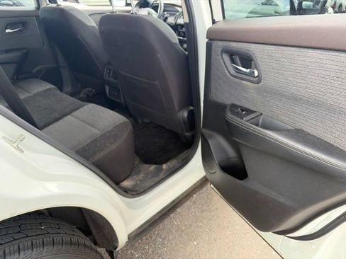 Used 2023 Nissan Rogue SV AWD/4WD image 10