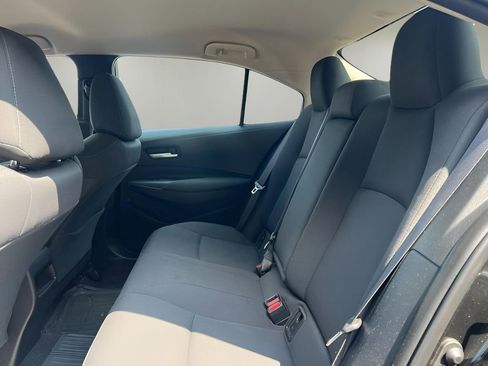 Used 2021 Toyota Corolla LE FWD image 23