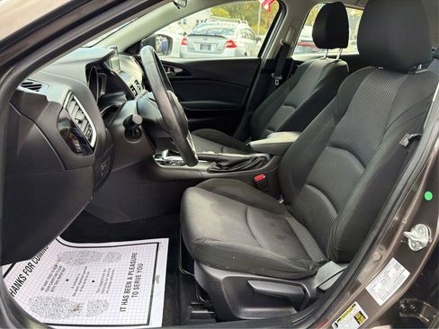 Used 2015 MAZDA MAZDA3 i Touring image 9