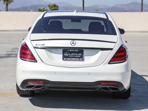 Used 2018 Mercedes-Benz S 560 Sedan image 6