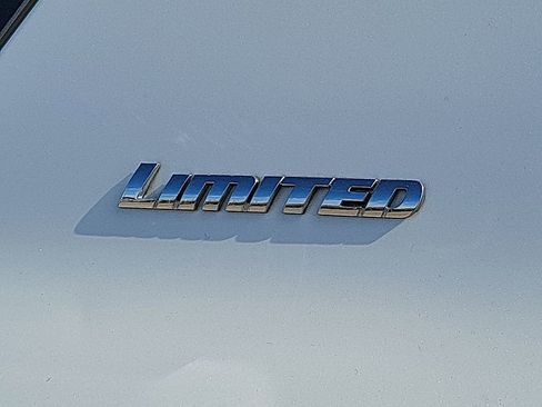 Used 2016 Toyota 4Runner Limited image 32