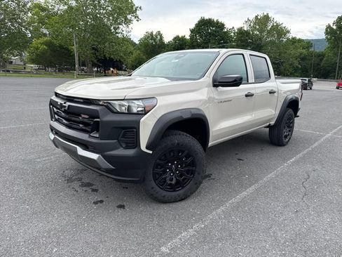 New 2026 Chevrolet Colorado Trail Boss AWD/4WD image 1