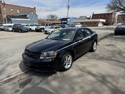 Used 2014 Dodge Avenger SE w/ Rallye Appearance Group image 2