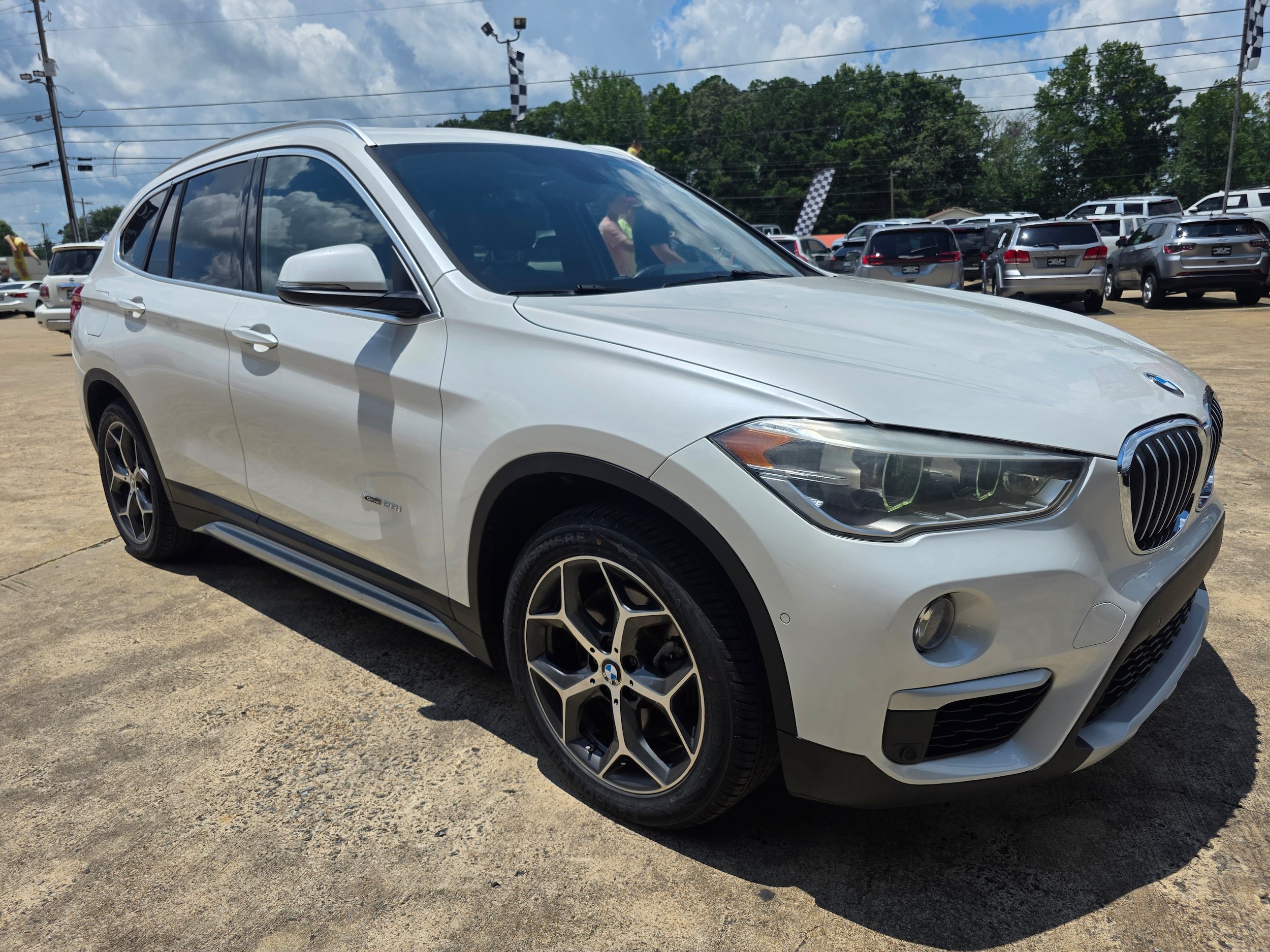 Used 2016 BMW X1 xDrive28i AWD/4WD image 3