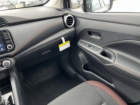 New 2025 Nissan Versa SR w/ Trunk Package image 18