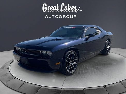 Used 2011 Dodge Challenger RWD image 1