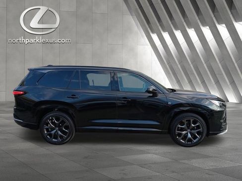 Certified 2026 Lexus TX 500h AWD w/ Technology Package image 4