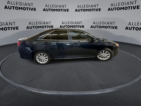 Used 2012 Toyota Camry XLE FWD image 11