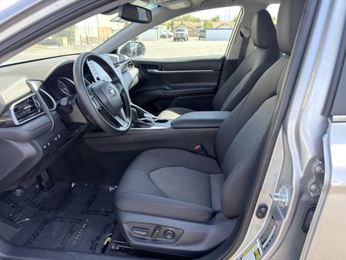 Used 2022 Toyota Camry LE w/ Convenience Package FWD image 21