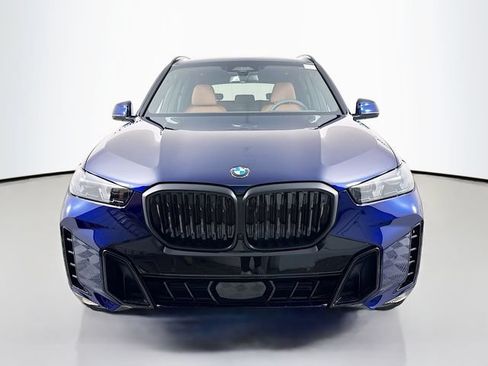New 2026 BMW X5 xDrive40i w/ M Sport Package AWD/4WD image 2