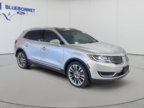 Used 2016 Lincoln MKX Reserve w/ Enhanced Security Package FWD image 3