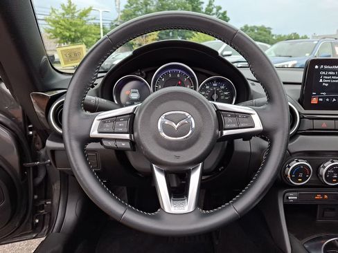 Used 2023 MAZDA MX-5 Miata Grand Touring RWD image 19