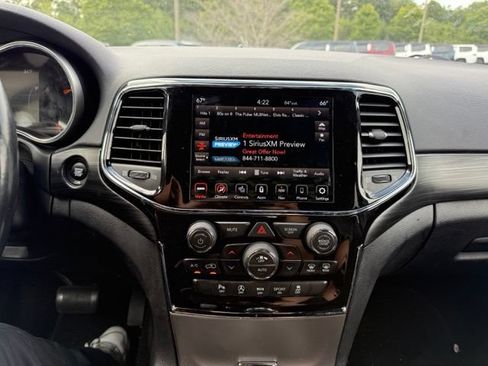 Used 2021 Jeep Grand Cherokee Laredo X AWD/4WD image 18