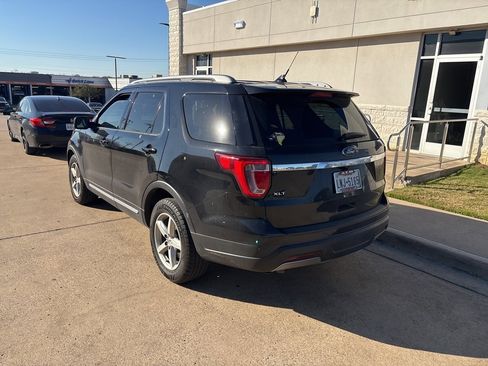 Used 2019 Ford Explorer XLT w/ Equipment Group 201A image 2
