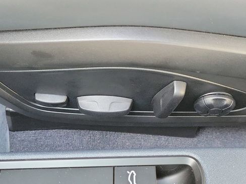 Certified 2025 Porsche 911 Carrera image 27