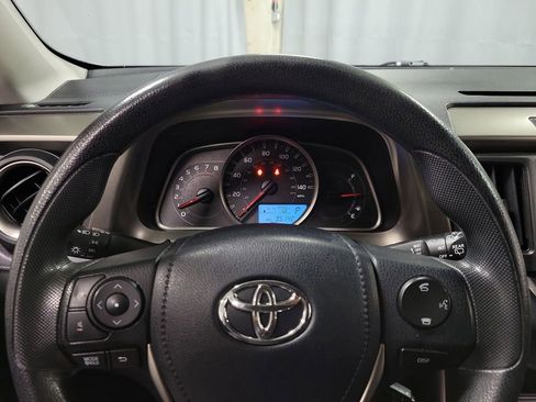 Used 2015 Toyota RAV4 LE image 14