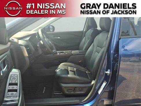 Used 2023 Nissan Rogue SL w/ SL Premium Package FWD image 22