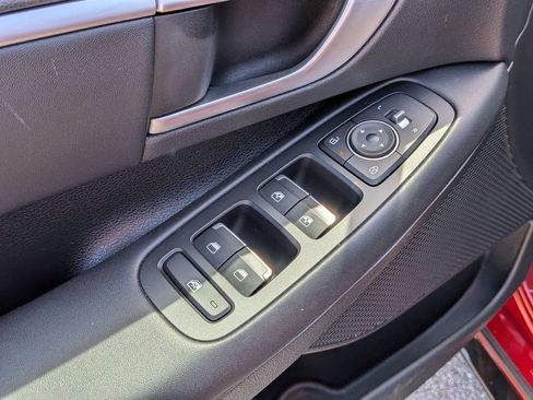 Used 2025 Hyundai Sonata SEL FWD image 13