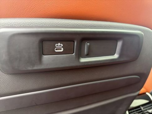 Used 2021 BMW X7 xDrive40i image 28