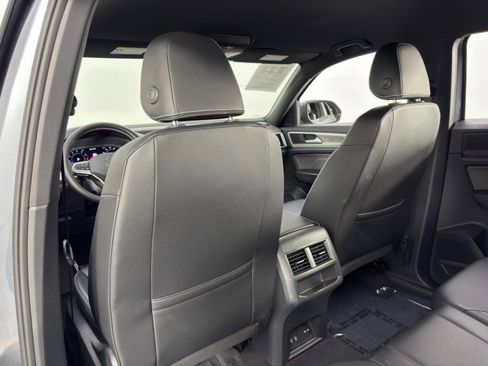 Used 2023 Volkswagen Atlas Cross Sport SE w/ Black Wheel Package image 33