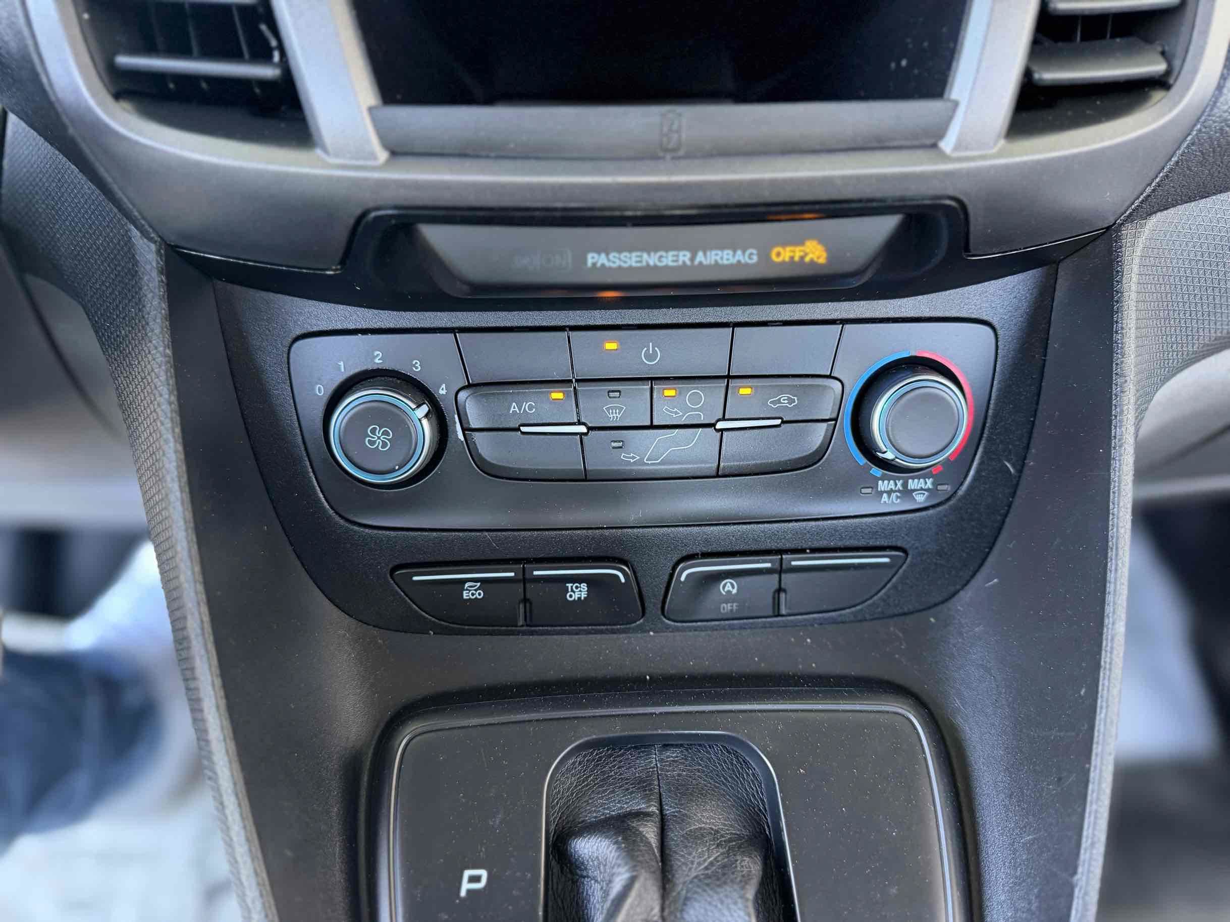 Used 2019 Ford Transit Connect XL FWD image 16
