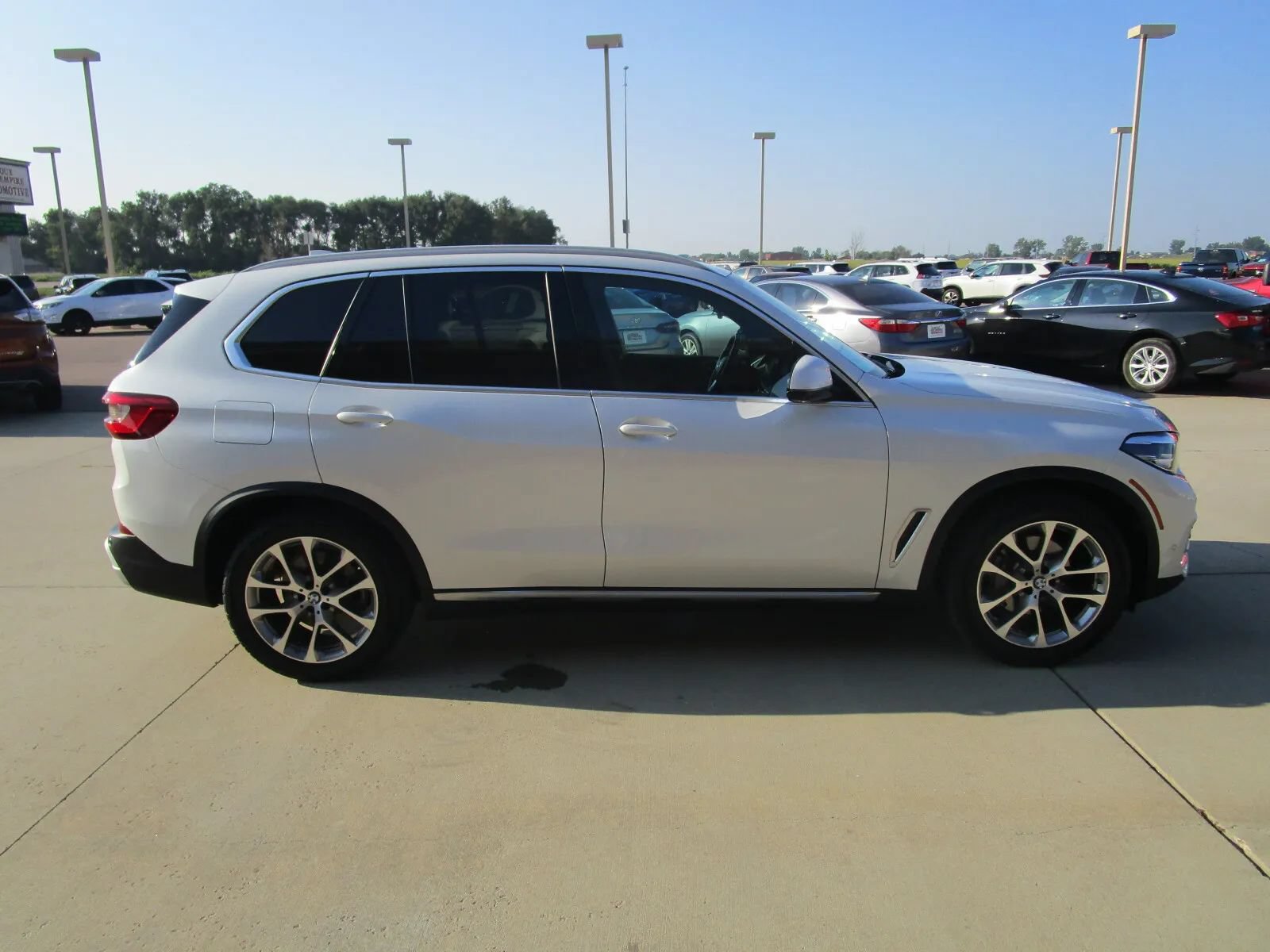 Used 2020 BMW X5 xDrive40i w/ Convenience Package AWD/4WD image 8