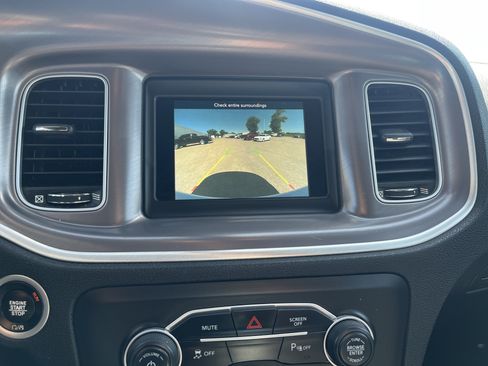 Used 2022 Dodge Charger SXT RWD image 6
