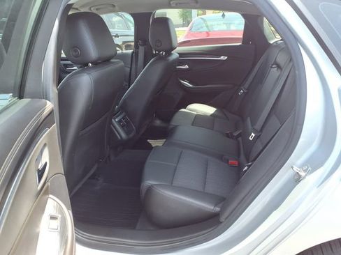 Used 2016 Chevrolet Impala LT w/ Convenience Package FWD image 37