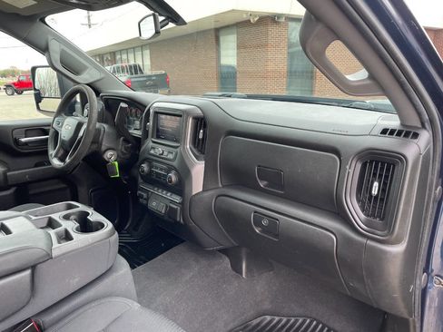 Used 2020 Chevrolet Silverado 2500 Custom w/ Custom Value Package image 31