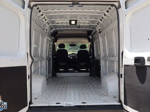 Used 2025 RAM ProMaster 2500 w/ Convenience Group FWD image 24
