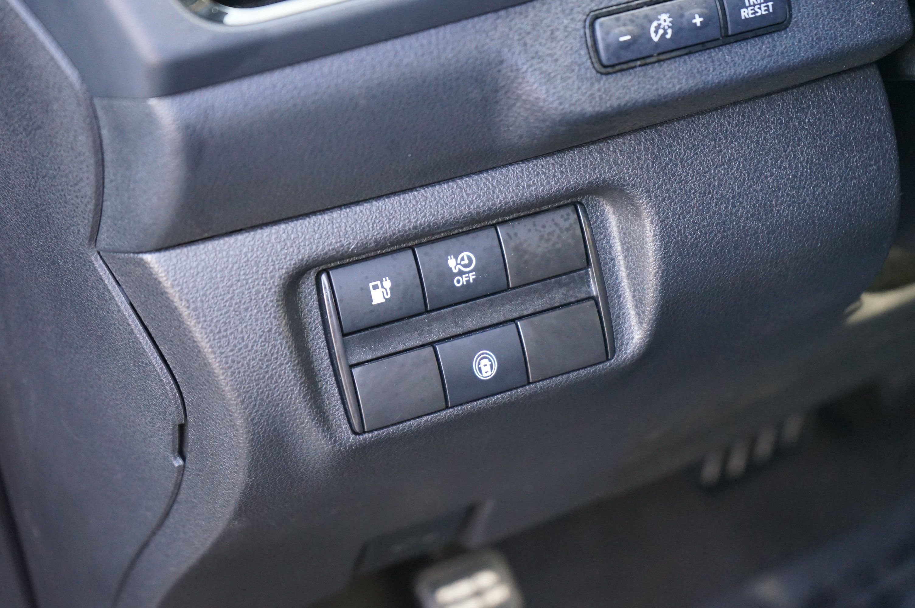 Used 2025 Nissan Leaf S FWD image 15