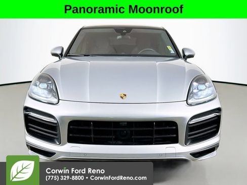 Used 2021 Porsche Cayenne GTS AWD/4WD image 2