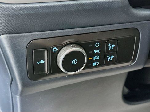 Used 2025 Ford Maverick Lobo AWD/4WD image 10