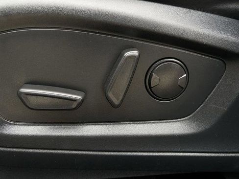 Certified 2022 Ford Explorer XLT w/ Equipment Group 202A image 25