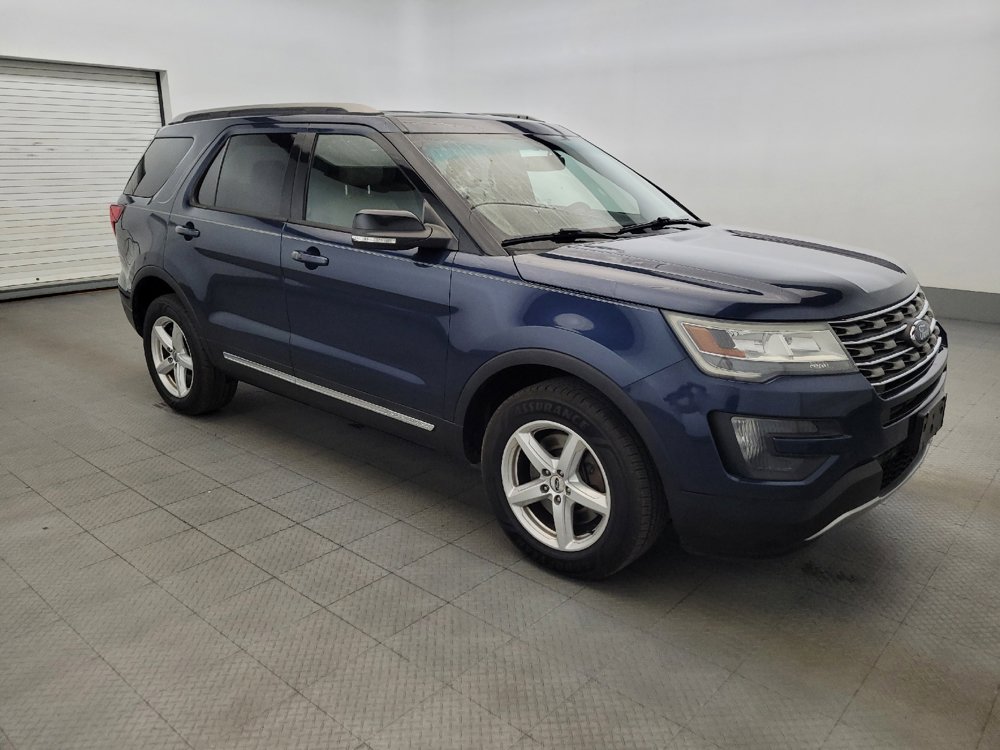 Used 2016 Ford Explorer XLT w/ Equipment Group 202A AWD/4WD image 13
