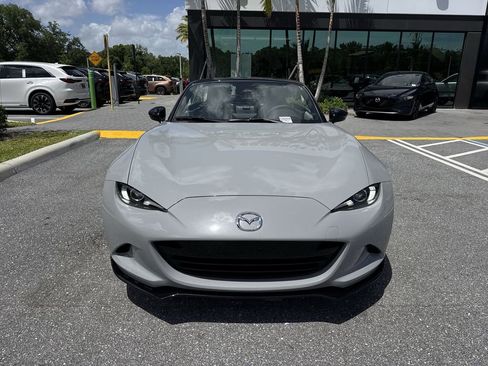 New 2026 MAZDA MX-5 Miata Club w/ Interior Package RWD image 8