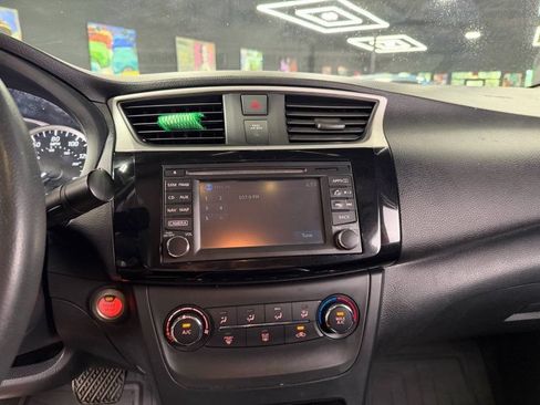 Used 2017 Nissan Sentra SV w/ Driver's Assist Package FWD image 14