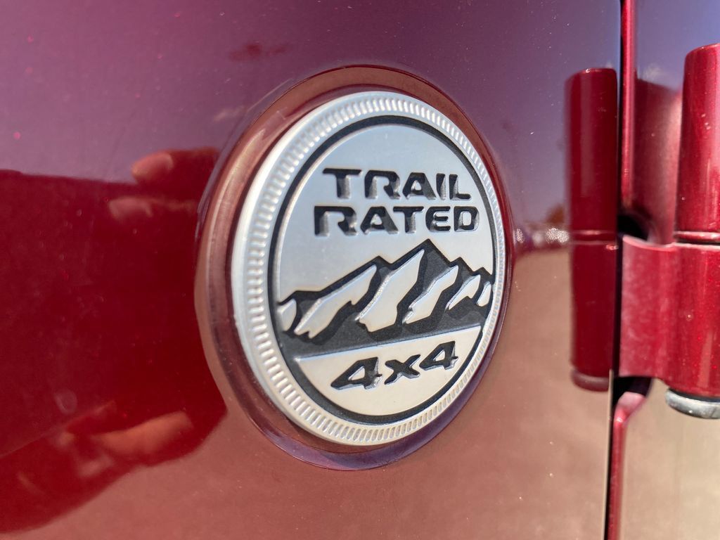 Used 2021 Jeep Gladiator Sport AWD/4WD image 38