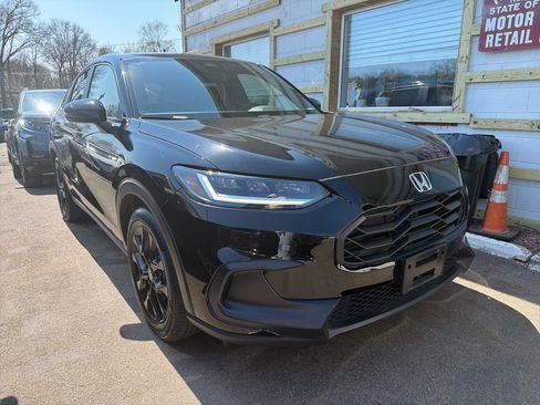 Used 2024 Honda HR-V Sport image 3