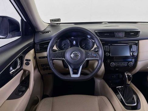 Certified 2018 Nissan Rogue SL w/ Premium Package image 19