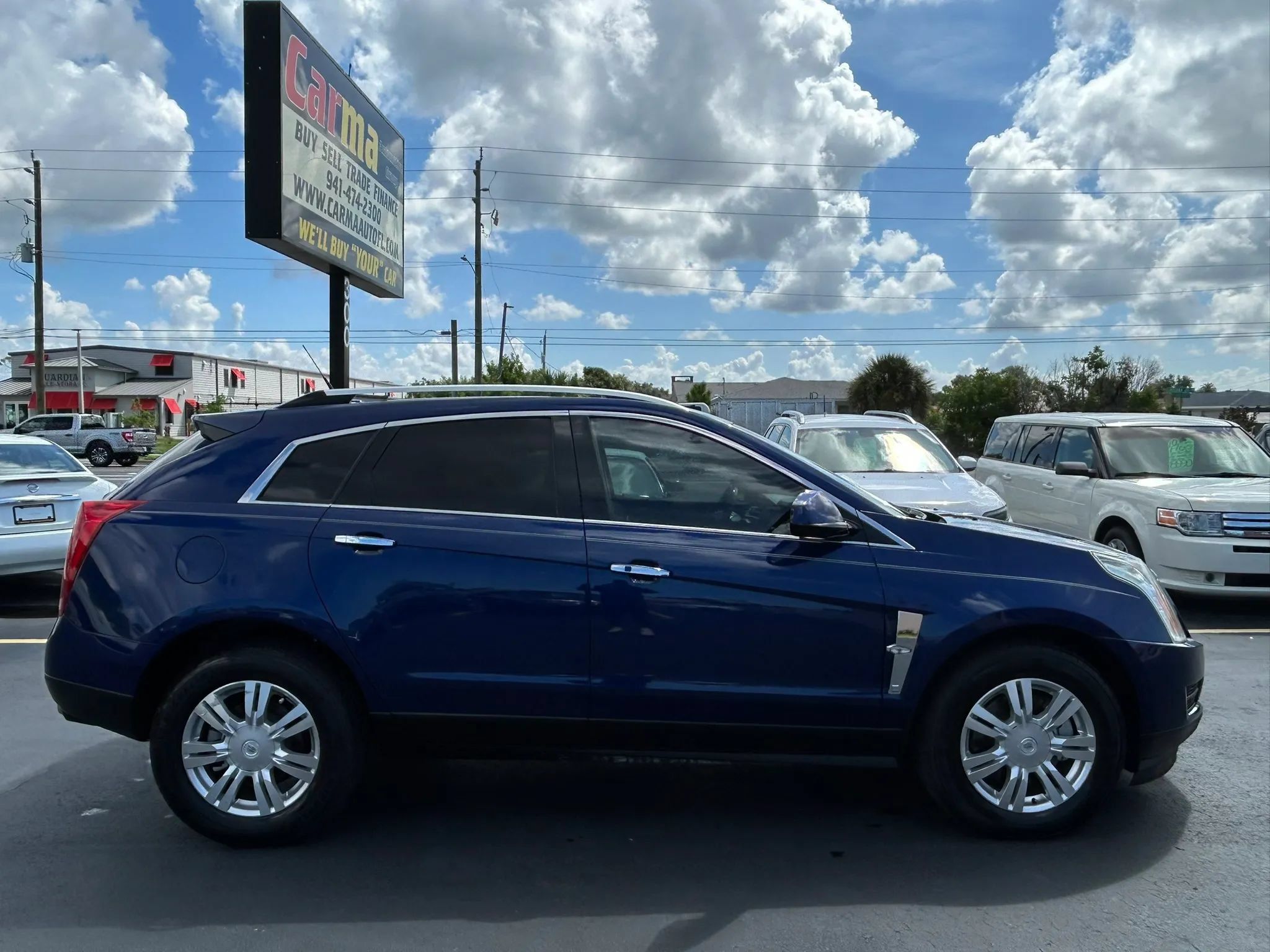 Used 2012 Cadillac SRX Luxury FWD image 3