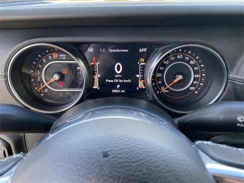 Used 2021 Jeep Gladiator Overland w/ Popular Equipment Package image 17