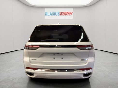 Used 2023 Jeep Grand Cherokee Overland image 4