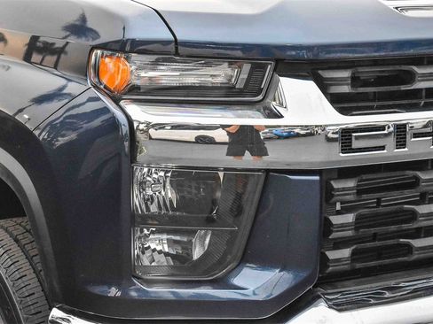 Used 2022 Chevrolet Silverado 2500 LT w/ Texas Edition image 8